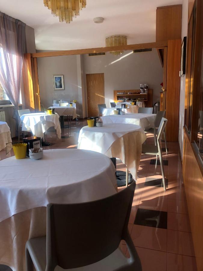 Albergo Casa Dell'Ospite Μπρέσια Εξωτερικό φωτογραφία