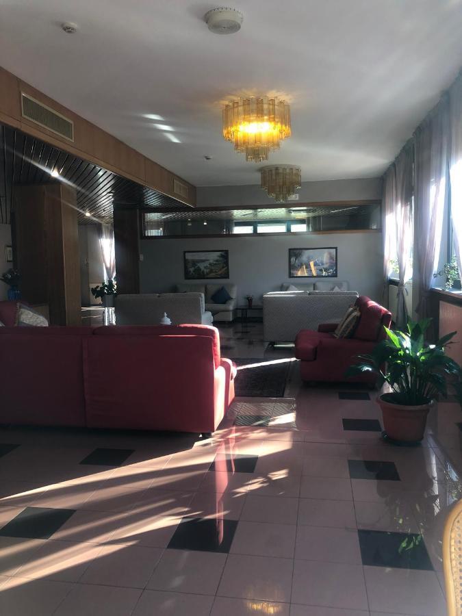 Albergo Casa Dell'Ospite Μπρέσια Εξωτερικό φωτογραφία