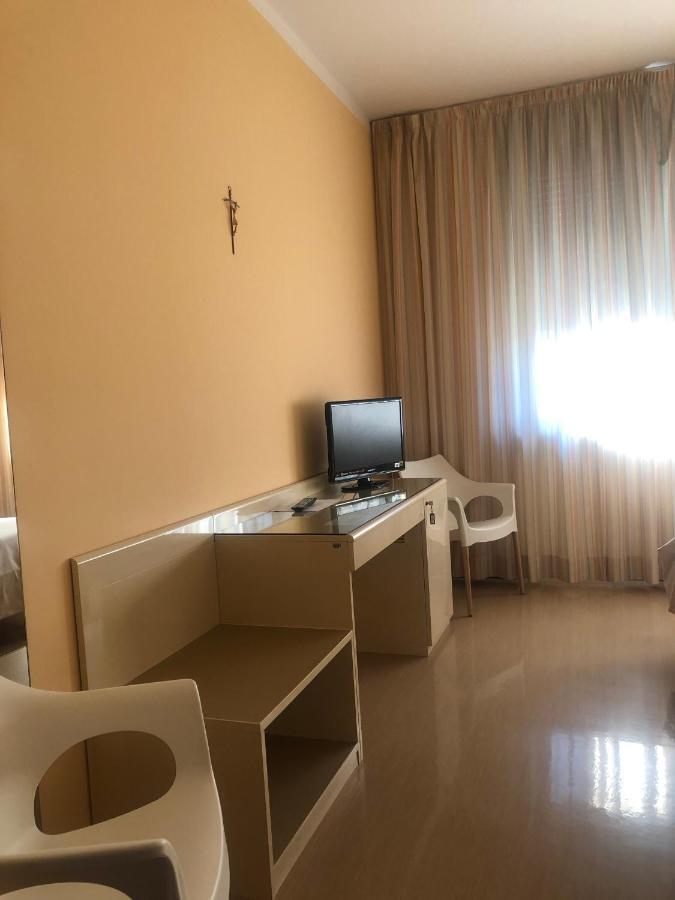 Albergo Casa Dell'Ospite Μπρέσια Εξωτερικό φωτογραφία